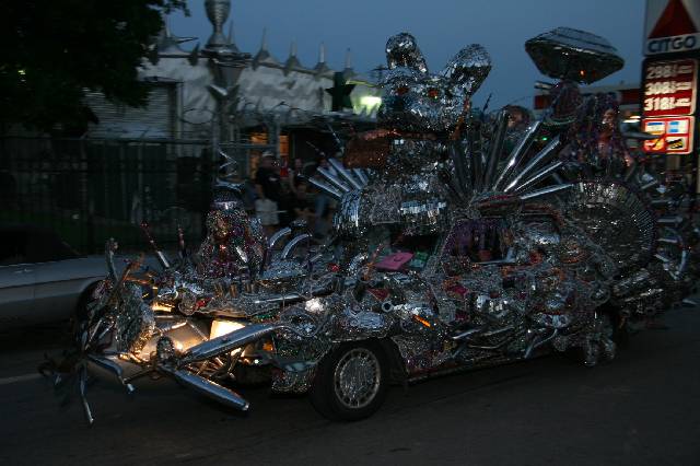 2006_ArtCar_4_Illiminated 025 